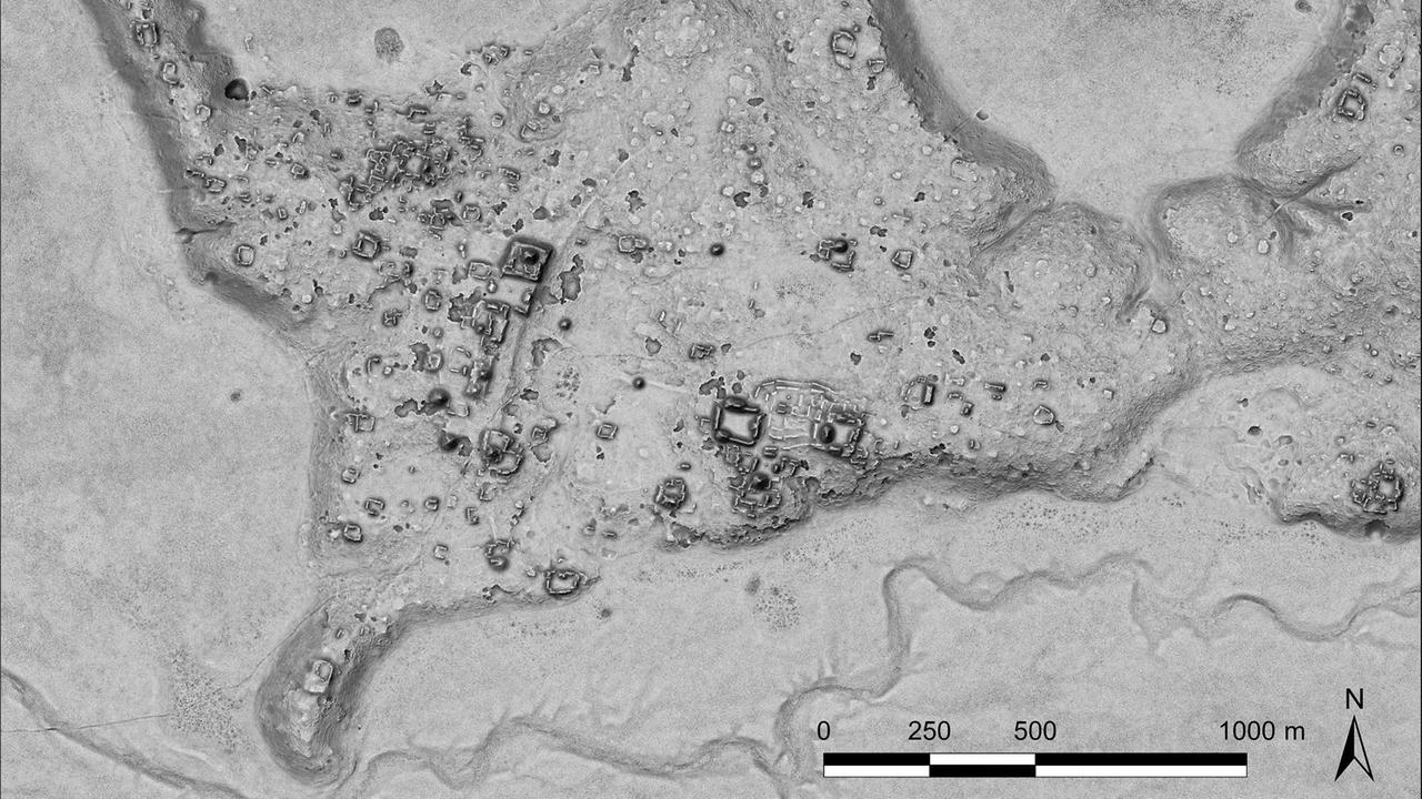 Mexiko, Yucatan: Umriss einer neu entdeckten Maya-Siedlung namens Ocomtun (Steinsäule). Die dort am häufigsten gefundenen Keramiktypen stammen demnach aus den Jahren 600-800 nach Christus. Mexiko, Yucatan: Umriss einer neu entdeckten Maya-Siedlung namens Ocomtun (Steinsäule). Die dort am häufigsten gefundenen Keramiktypen stammen demnach aus den Jahren 600-800 nach Christus.