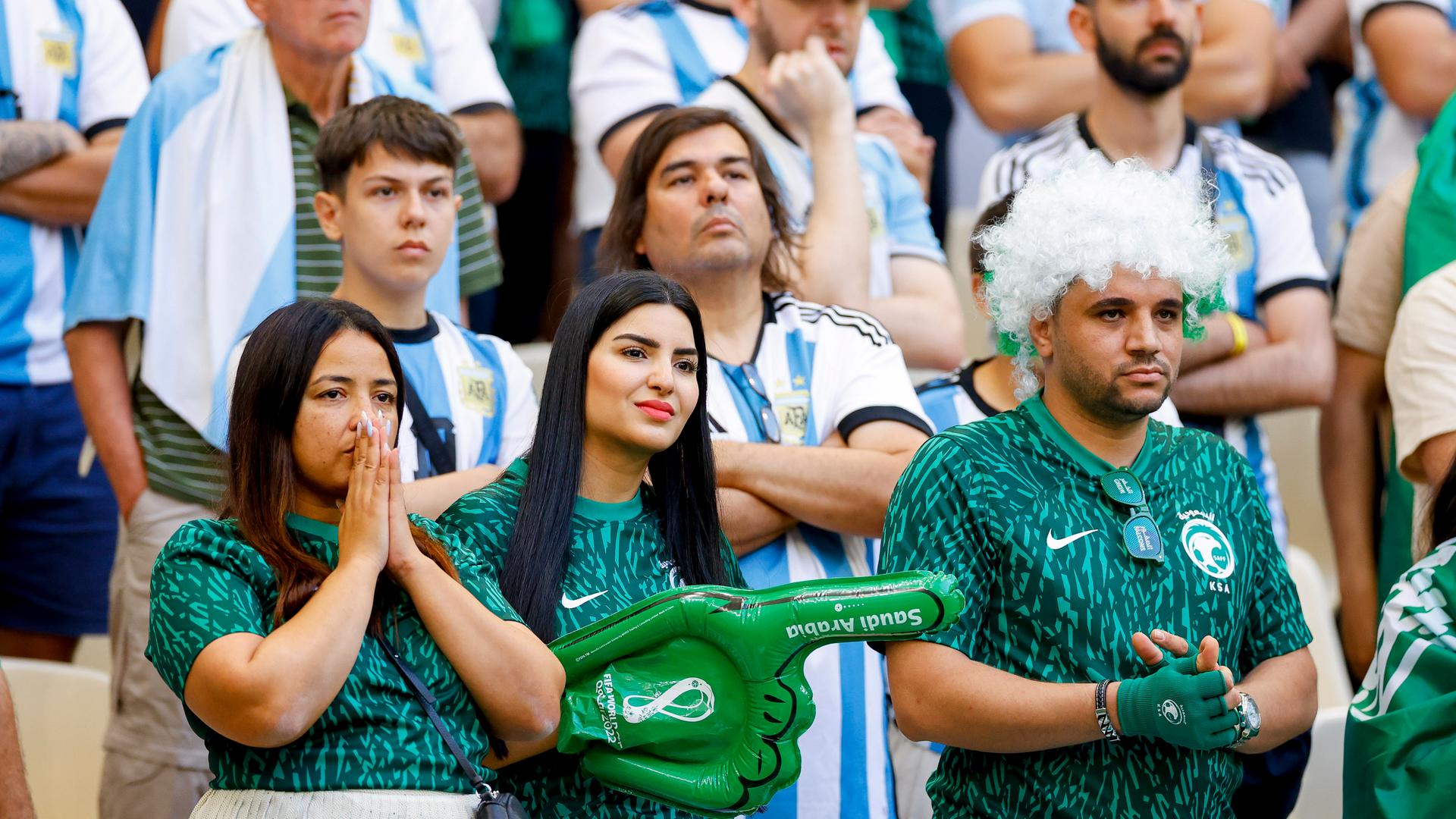 Fans von Saudi-Arabien während des Spiels der FIFA World Cup Qatar 2022