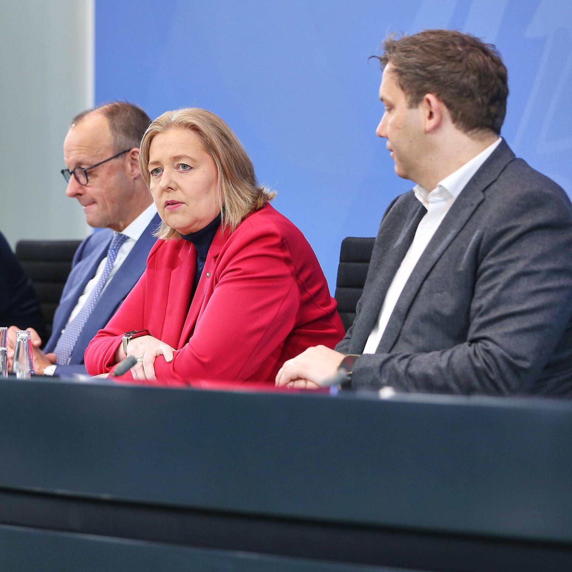 Das erste Jahr Schwarz-Rot: Ist die „letze Patrone“ schon verschossen?