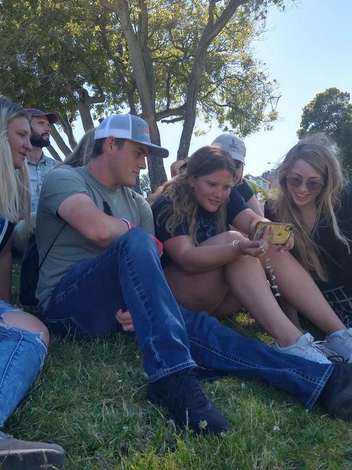 Zach und andere Teilnehmer des American Exchange Project in Kalifornien.