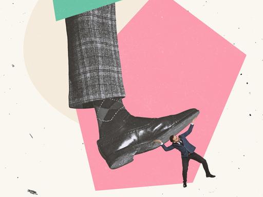 Illustration: Ein riesiger männlicher Fuß tritt nach untern auf einen kleinen Mann. 
