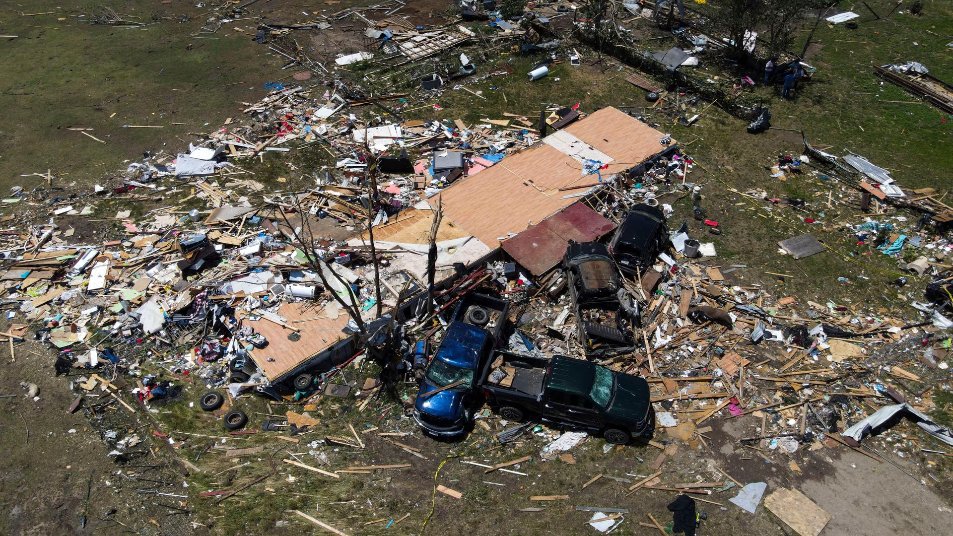 Das Foto zeigt zerstörte Häuser nach einem Tornado in Valley View/Texas.