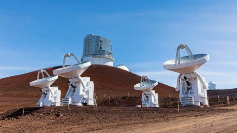 Teleskope auf dem Vulkanberg Mauna Kea auf Hawaii