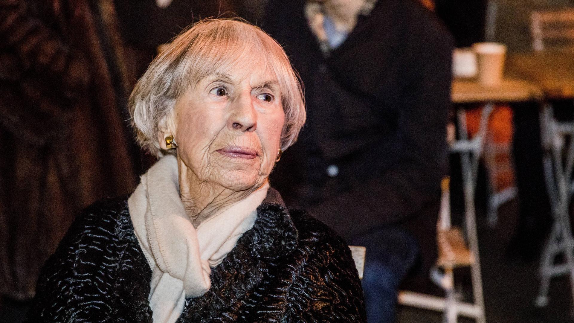 Lise Nørgaard im Porträt. Lise Nørgaard im Porträt.