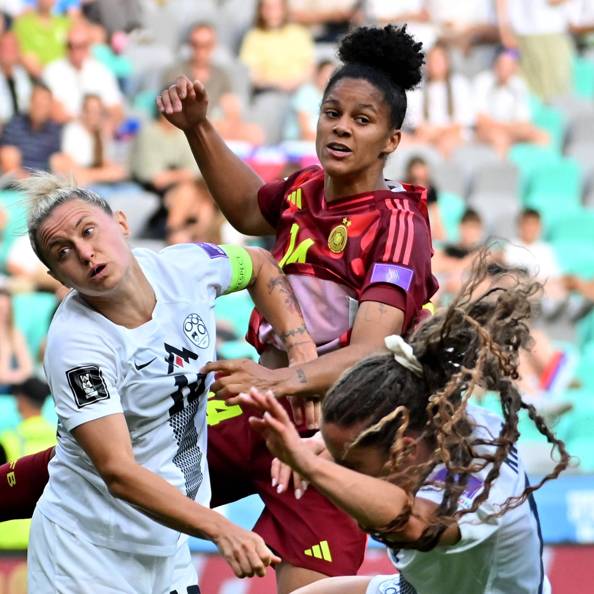 Abschluss der WM-Qualifikation - DFB-Frauen schlag