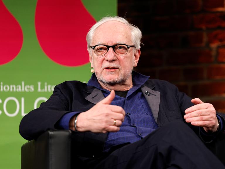 Politikwissenschaftler Claus Leggewie auf der Lit.Cologne 2025 Veranstaltung