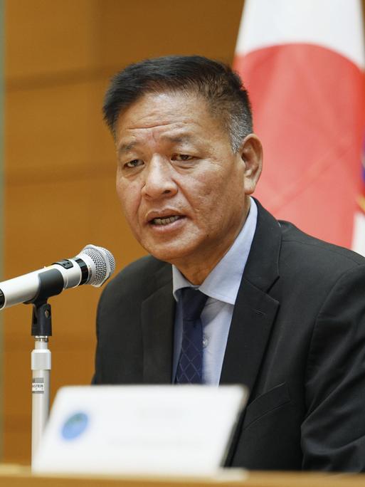 Der Premierminister der tibetischen Exilregierung, Penpa Tsering, spricht auf einer Pressekonferenz in Tokio