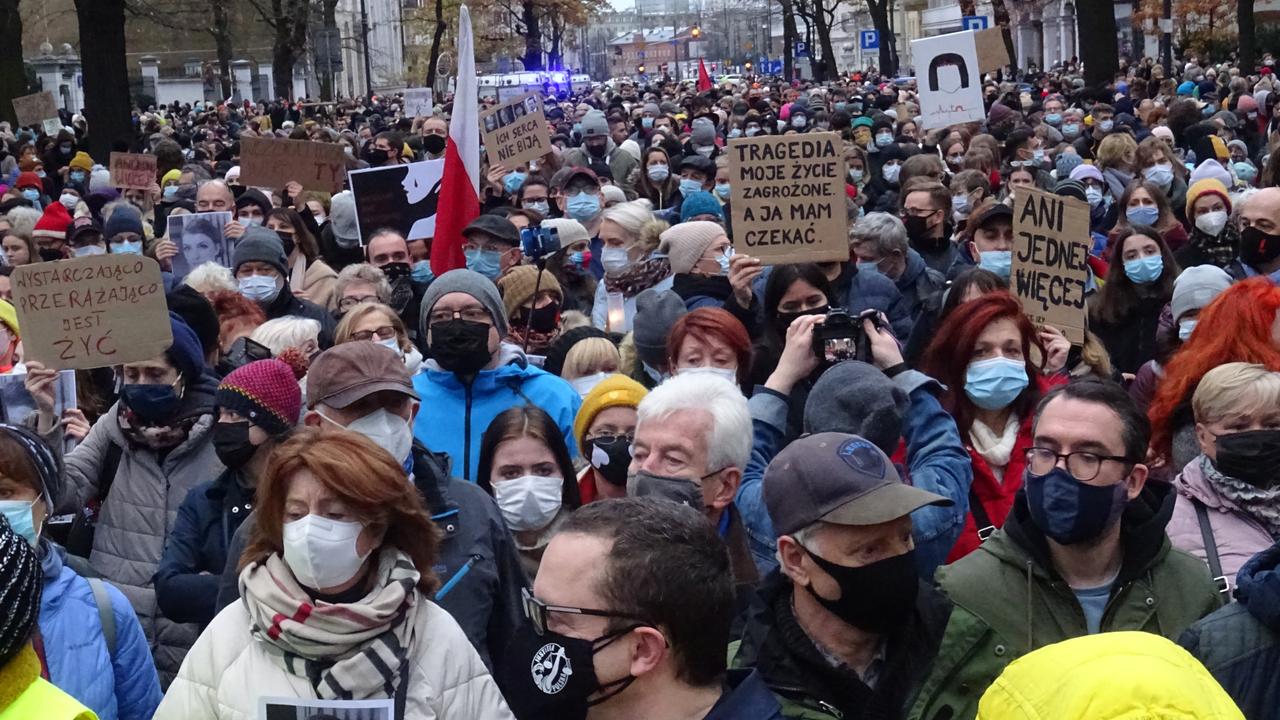 Polen Schafft Deutschland Beauftragten Ab Die Reaktion Der Eu 4 Knappe Zeilen - nwxr13f