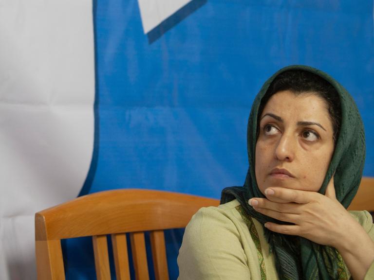 Porträt der iranischen Menschenrechtsaktivistin Narges Mohammadi, 2007.