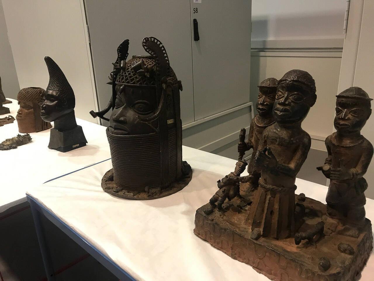 Benin Bronzen im Ethnologischen Museum in Berlin.