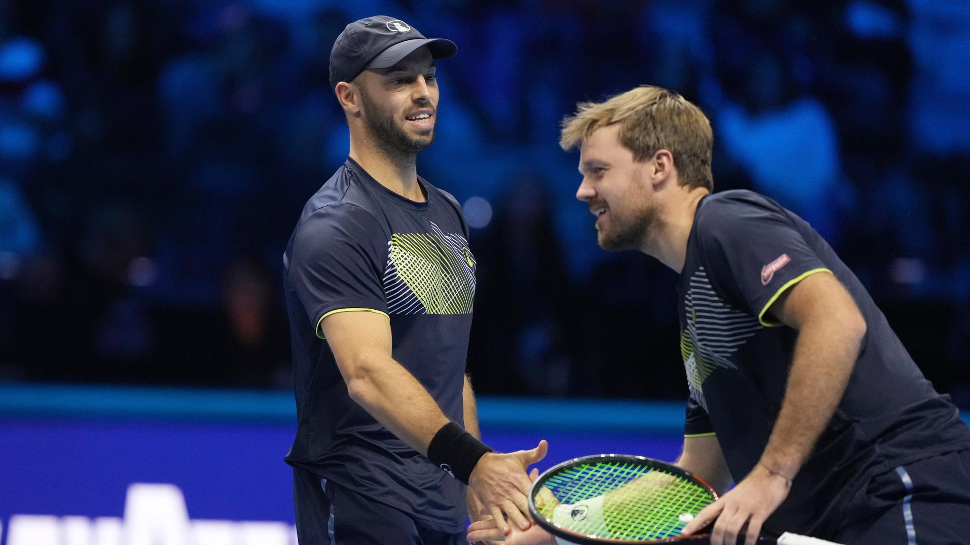 Die Tennis-Spieler Kevin Krawietz und Tim Pütz gewinnen das Endspiel des ATP-Turniers von Turin.