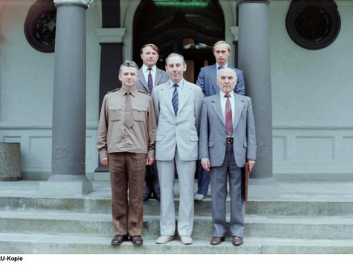 Stasi-Verbindungsmann Hardi Anders (M.) mit Putin und dessen Chef Lasar Matwejew (v.r.)