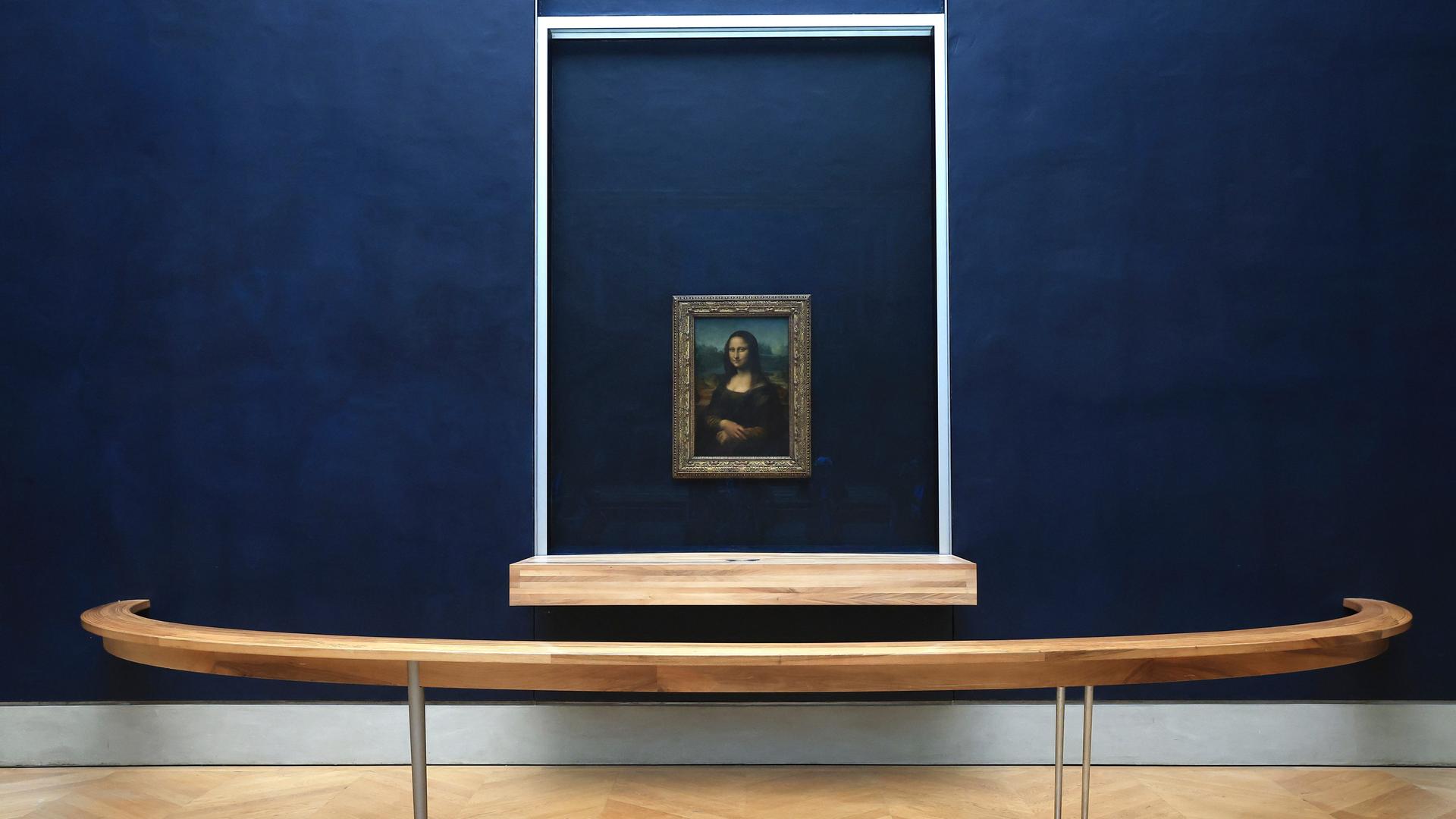 Das Gemälde der Mona Lisa im Museum Louvre in Paris. 