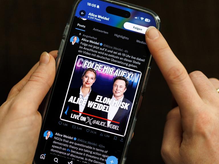 Auf einem Tablet ist das Seite des X-Profils von AfD-Kanzlerkandidatin Alice Weidel zu sehen. Darauf befindet sich ein Bild, das auf ihre Livetalk mit US-Milliardär Elon Musik hinweist.