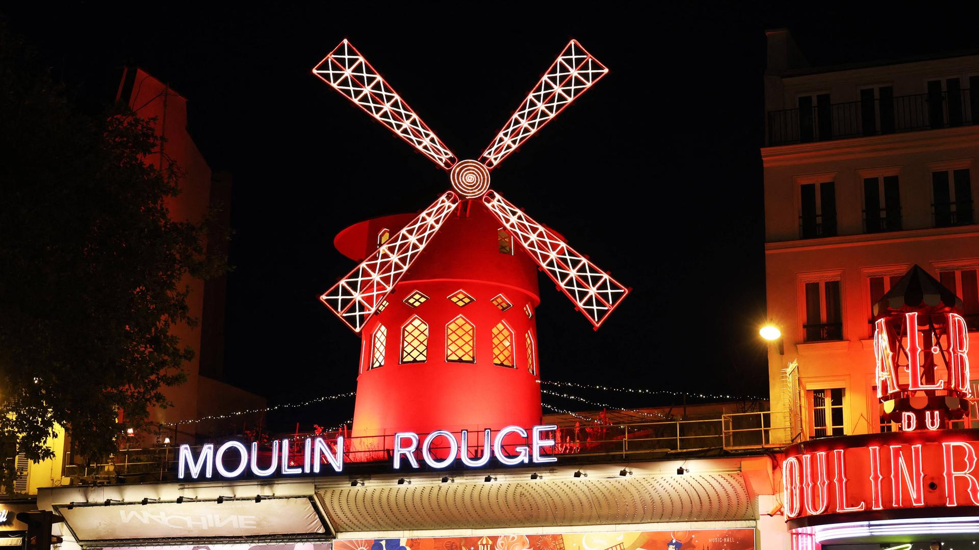 Das Moulin Rouge in Paris in der Nacht. (Quelle: imago) Das Moulin Rouge in Paris in der Nacht. (Quelle: imago)