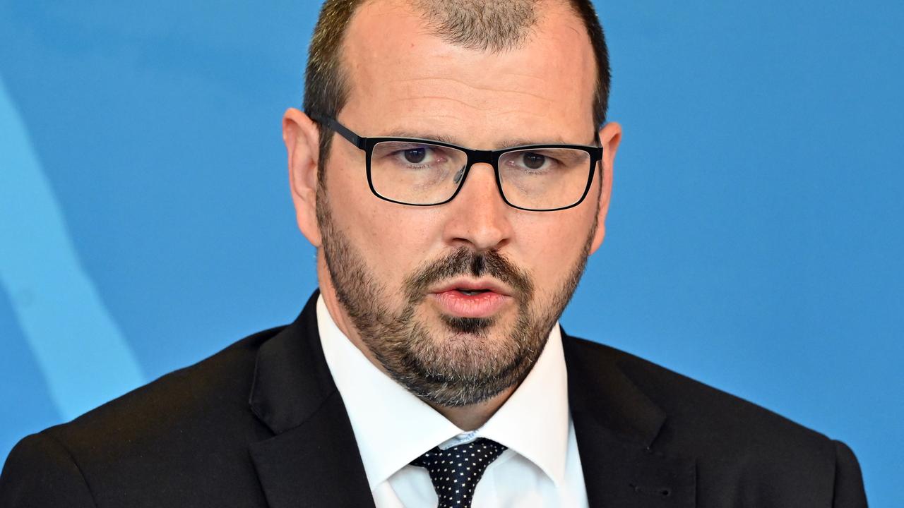 Schulen - Bildungsminister Freiberg: Rechtsextreme In Teilen ...