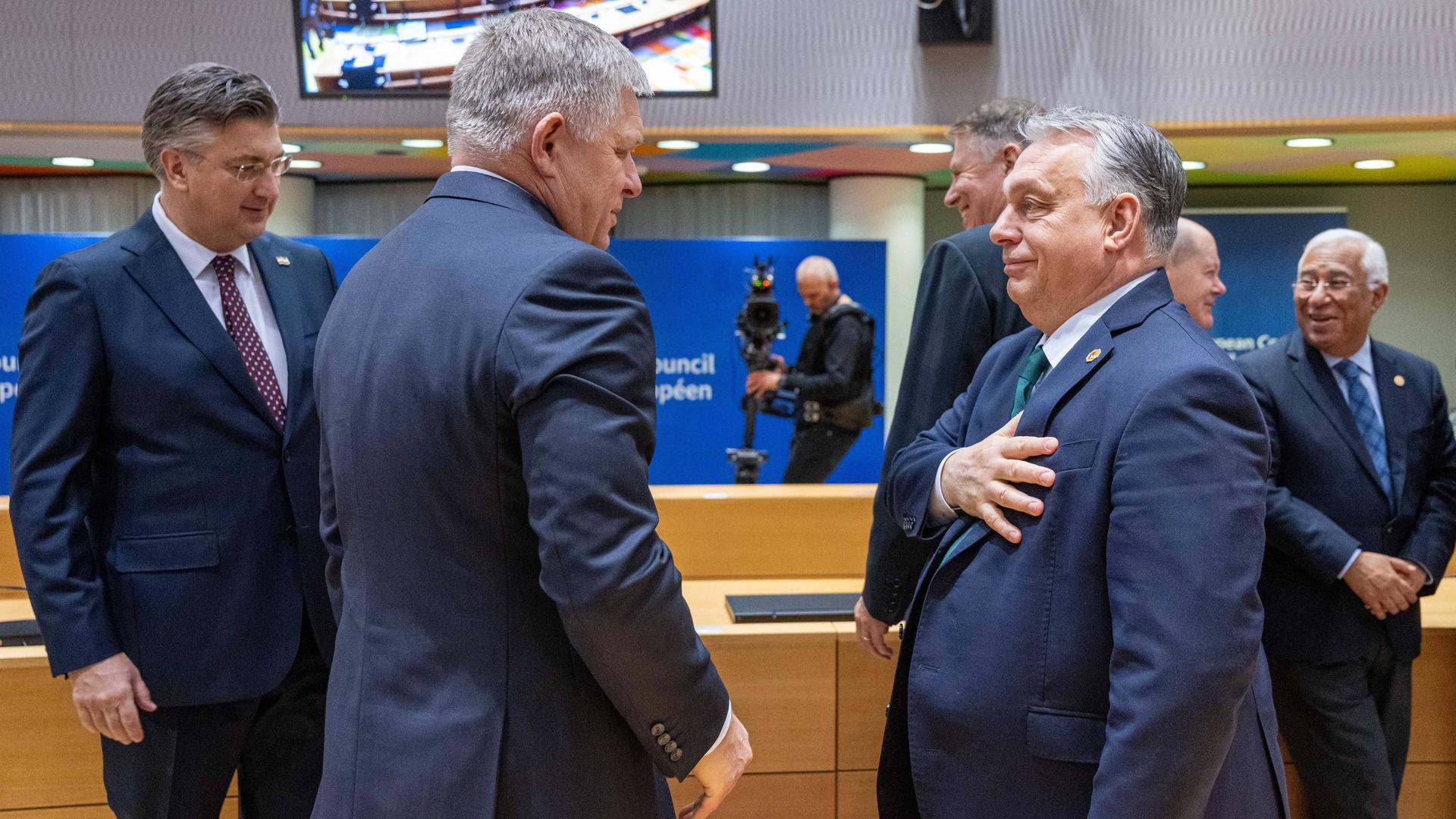 Ungarns Premierminister Viktor Orban (rechts) und sein slowakischer Amtskollege Robert Fico 