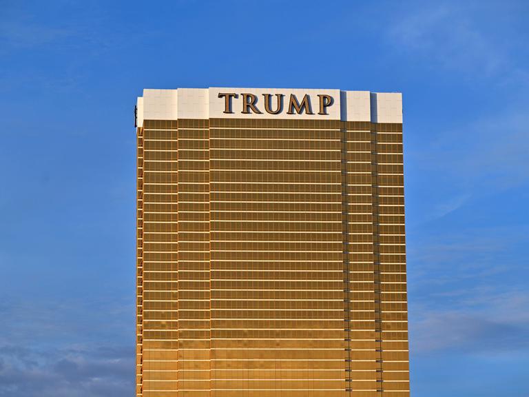 Das Trump International Hotel in Las Vegas. Das 64-stöckige Hotel mit Eigentumswohnungen und Timesharing wurde 2008 eröffnet.