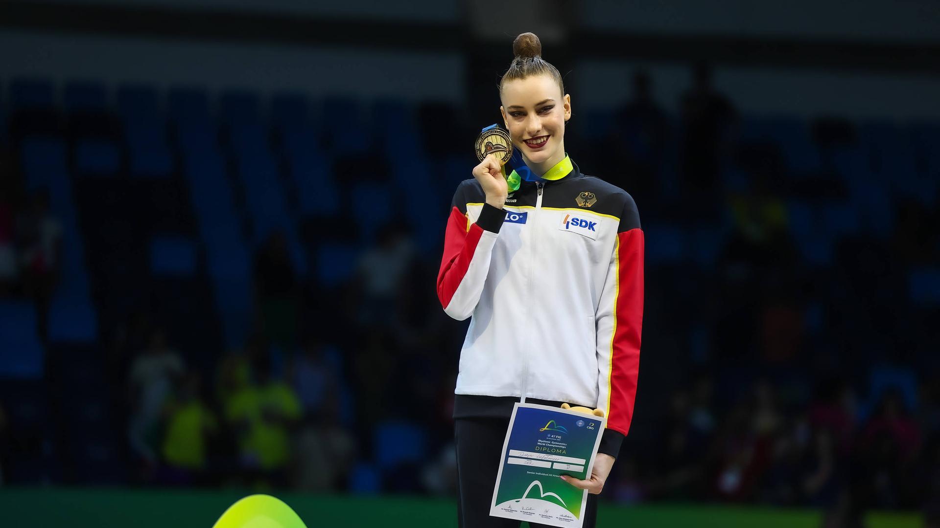 Turn-WM in Rio de Janeiro: Die deutsche Goldmedaillengewinnerin Darja Varfolomeev hat Gold gewonnen. Turn-WM in Rio de Janeiro: Die deutsche Goldmedaillengewinnerin Darja Varfolomeev hat Gold gewonnen.
