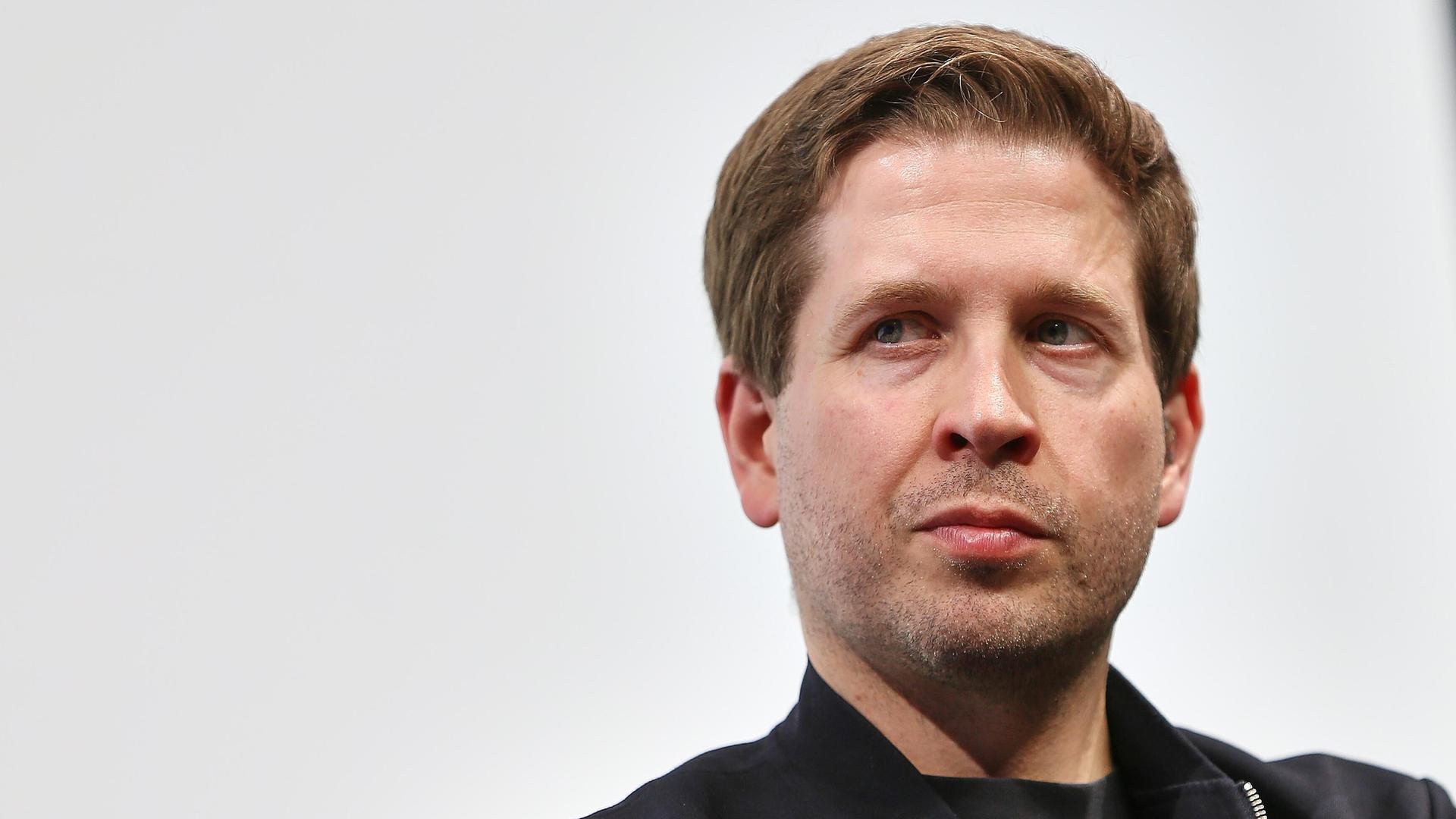 Der frühere SPD-Generalsekretär Kevin Kühnert und heutige Aktivist bei der Bürgerbewegung "Finanzwende" im Porträt. 
