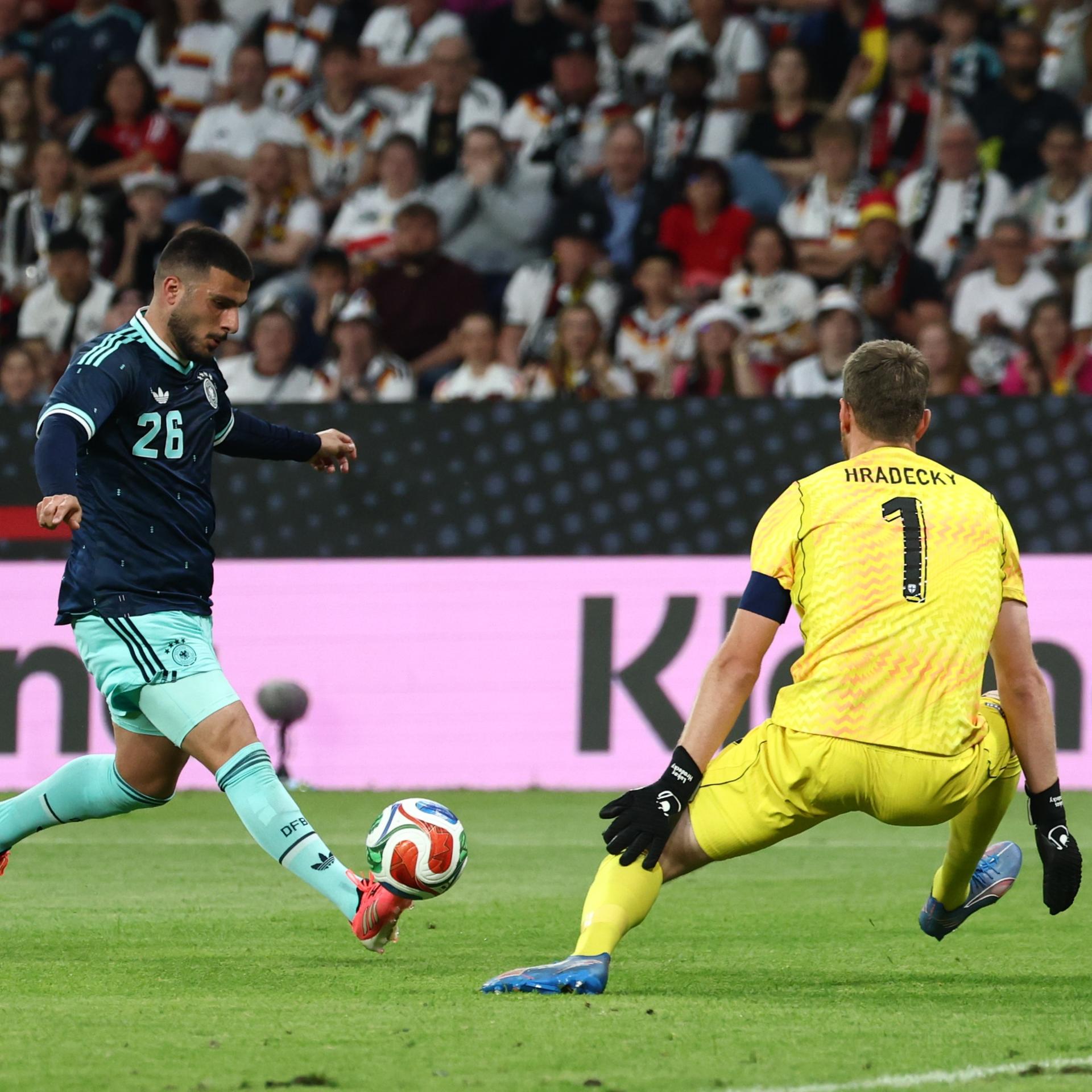 Testspiel vor der Fußball-WM - Deutschland gewinnt gegen Finnland 4:0