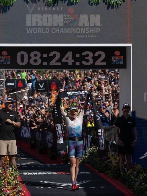 Lucy Charles-Barclay ist Ironman-Weltmeisterin. Auf Hawaii gewann sie in 8:24:31 Stunden.