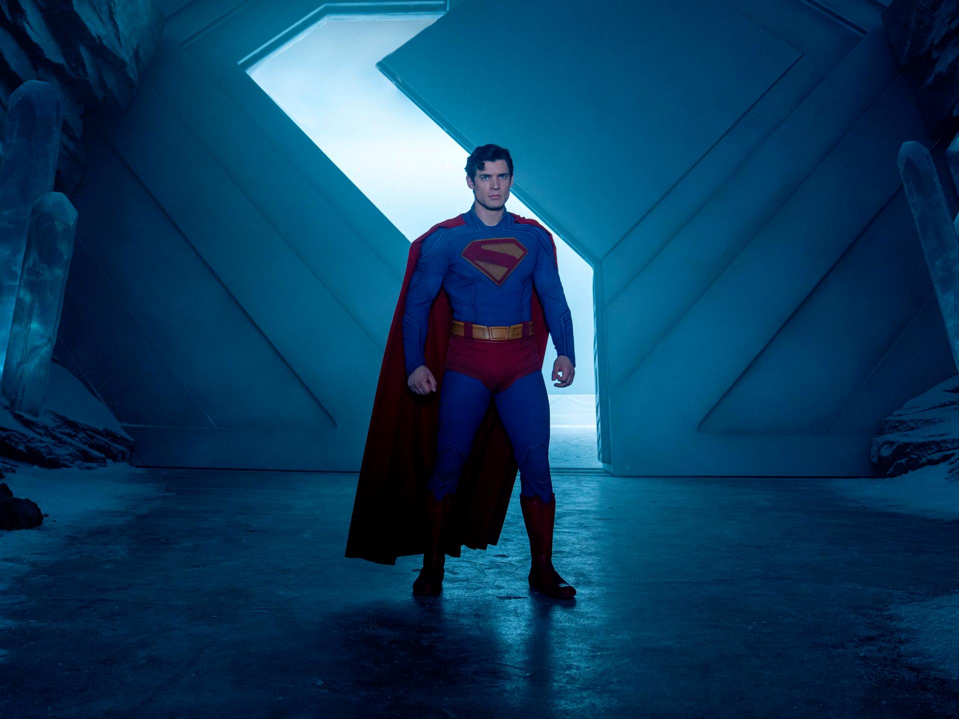 Im Film "Superman" (2025) von James Gunn spielt David Corenswet den Titelcharakter.