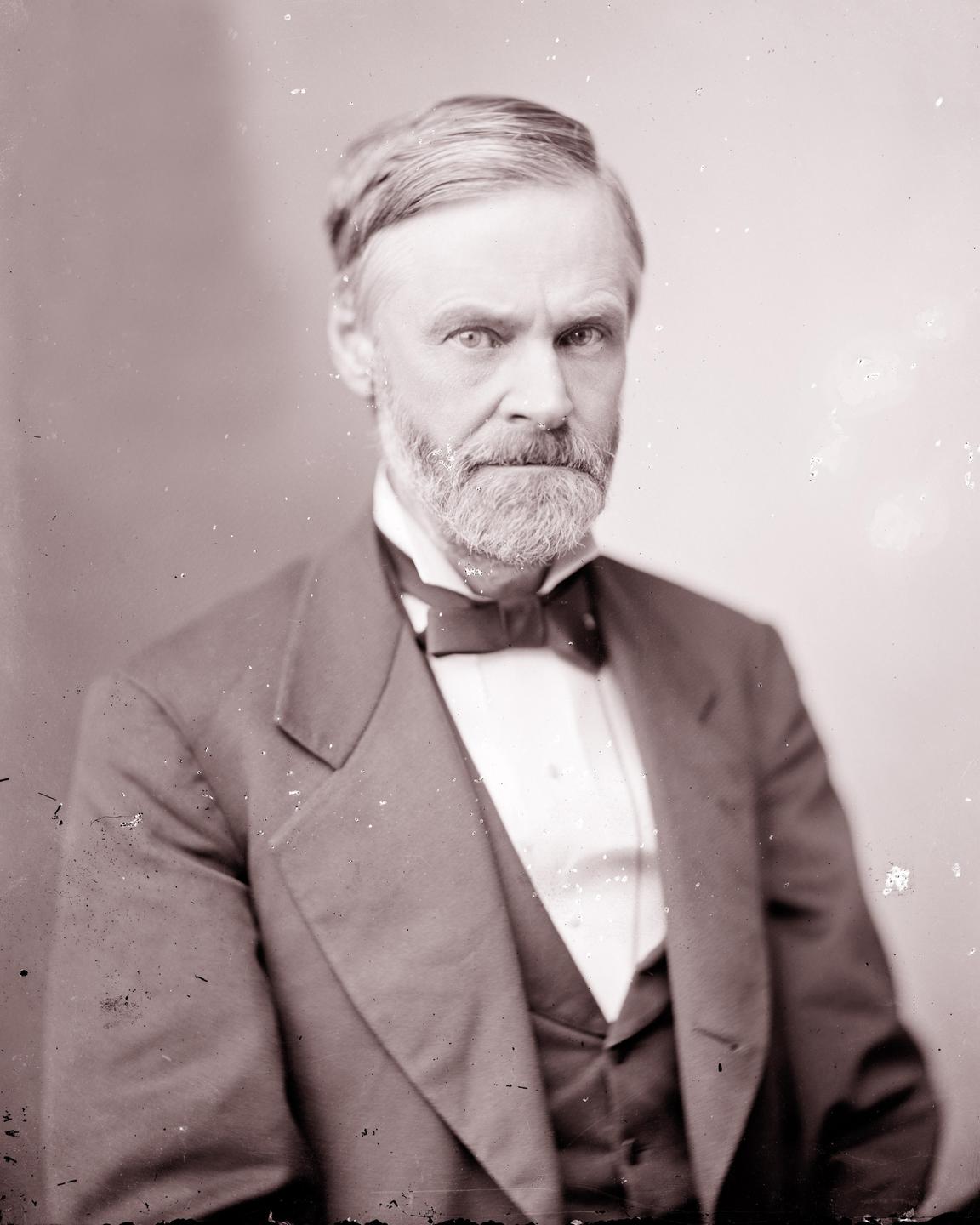 Senator John Sherman im Schwarz-Weiß-Porträt 