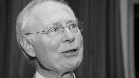 Portrait des ehemaligen RIAS-Intendanten Helmut Drück