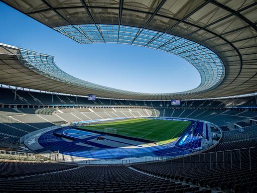 Übersicht über das Olympiastadion, Heimstätte von Fussball-Bundesligist Hertha BSC.