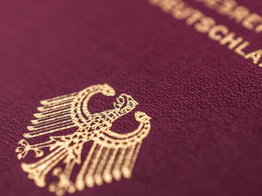 Ein deutscher Pass aus der Nähe. Ein deutscher Pass aus der Nähe.