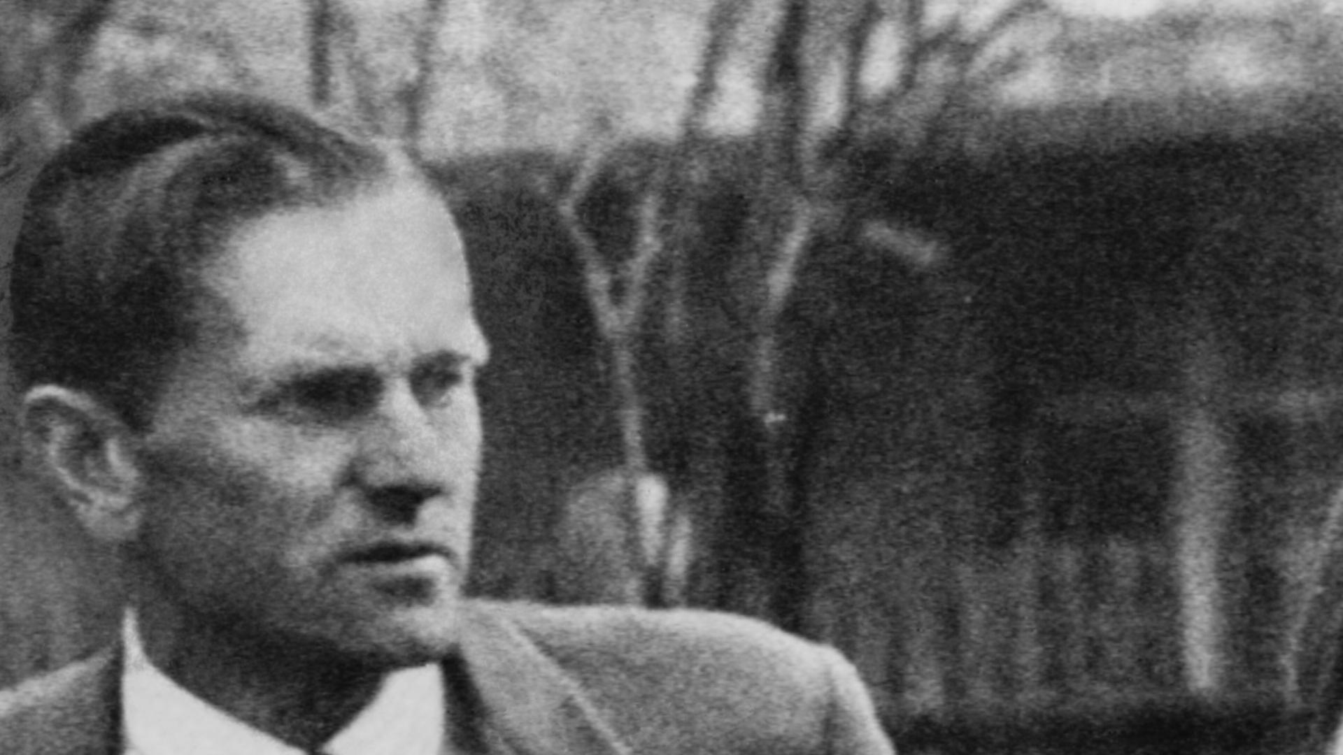 Oskar Brüsewitz im Porträt (Schwarz-Weiß-Fotografie). Oskar Brüsewitz im Porträt (Schwarz-Weiß-Fotografie).