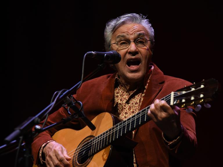 Caetano Veloso bei einem Konzert 2017 in Madrid