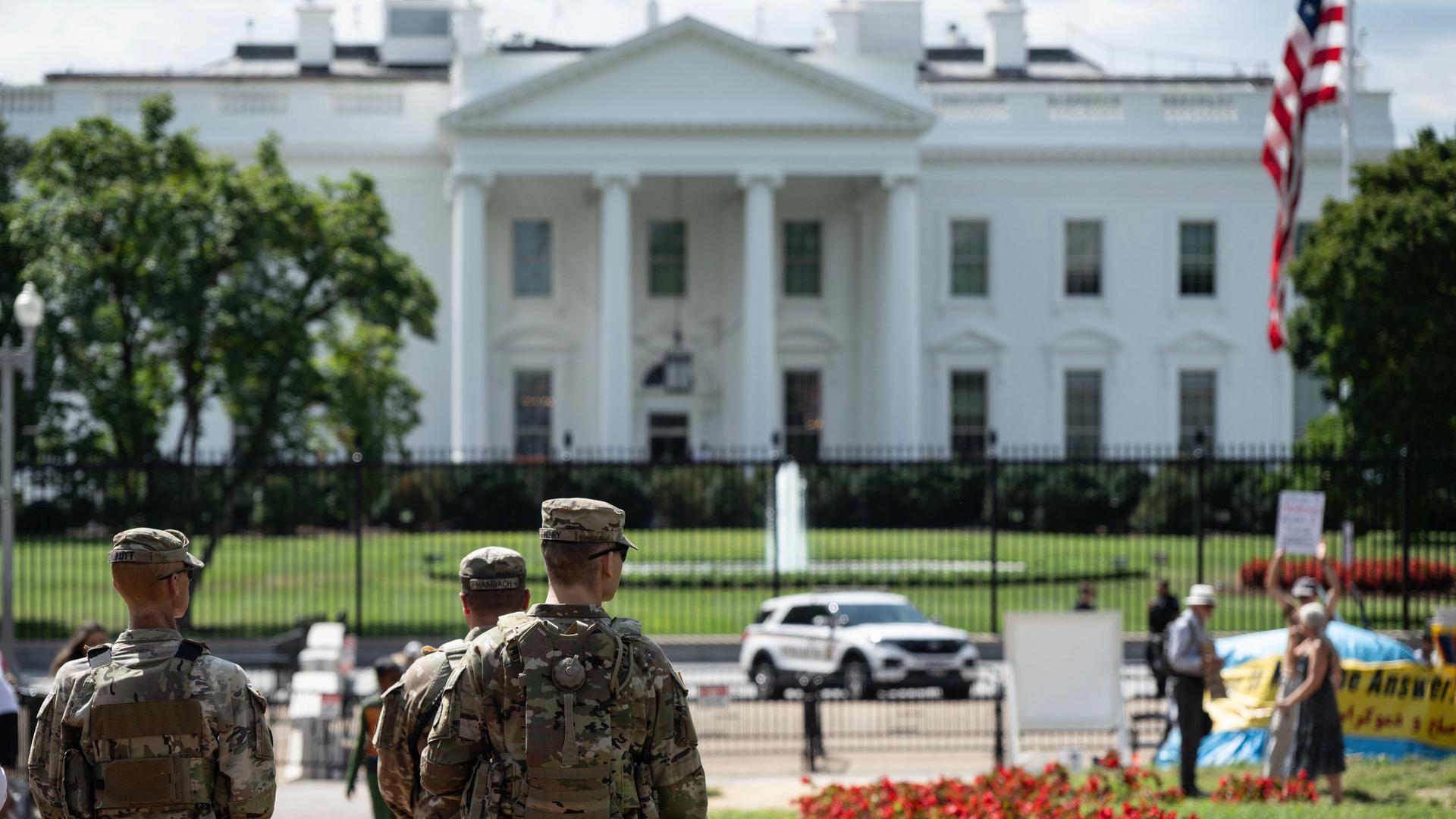 Mitglieder der Nationalgarde vor dem Weissen Haus in Washington 