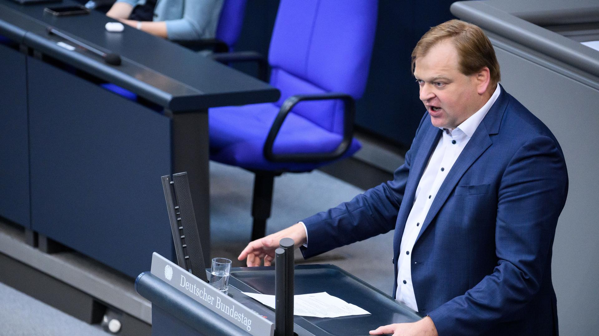Berlin: Albert Stegemann (CDU) spricht bei der Debatte über das Tierhaltungskennzeichnungsgesetz in der Plenarsitzung im Deutschen Bundestag. Berlin: Albert Stegemann (CDU) spricht bei der Debatte über das Tierhaltungskennzeichnungsgesetz in der Plenarsitzung im Deutschen Bundestag.