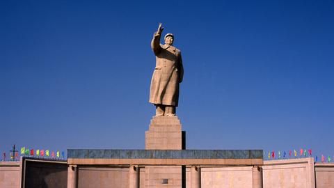 Eine Statue von Mao Tse-tung
