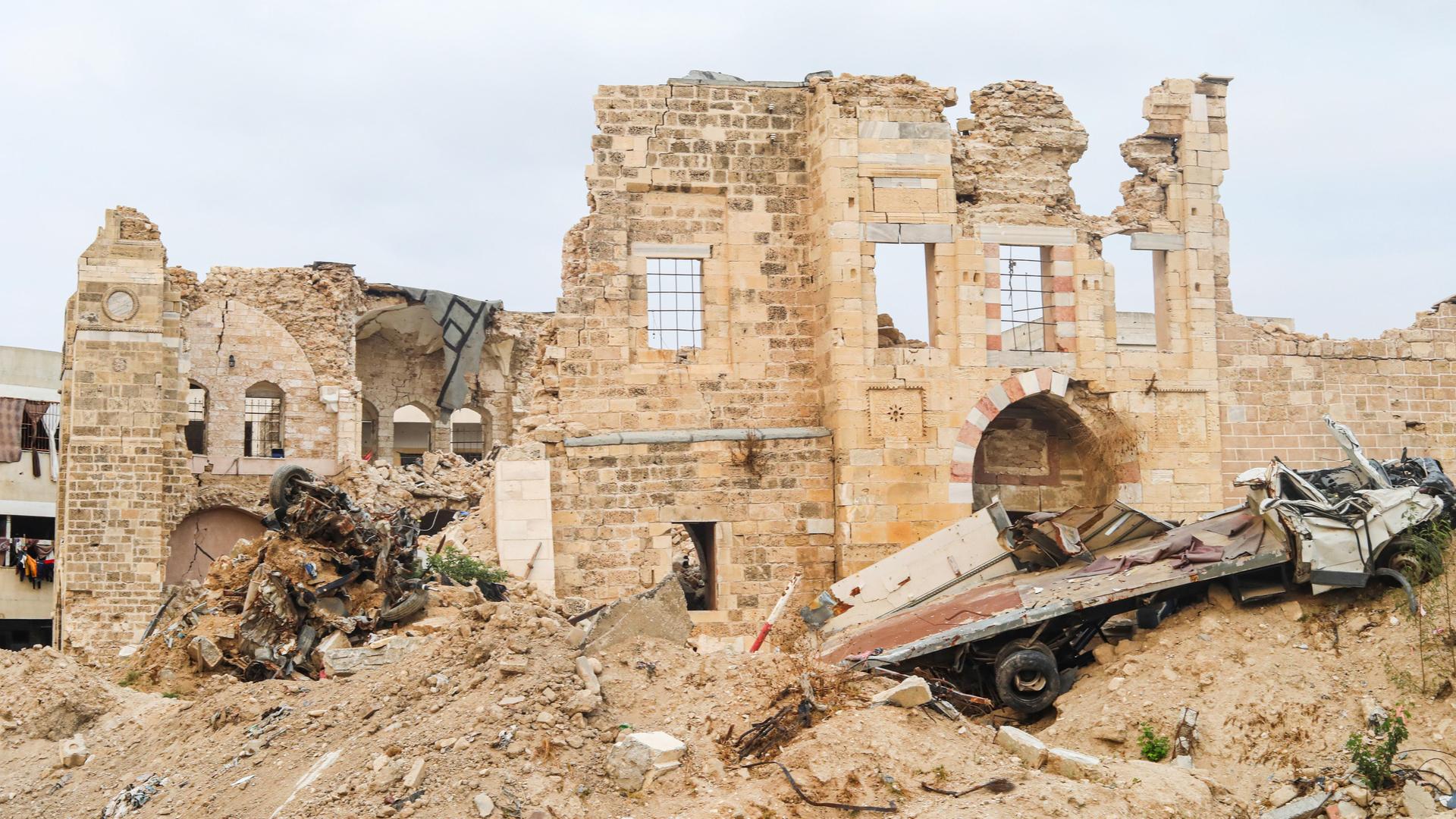 Das zerstörte historische Gebäude Qasr al-Basha oder Pasha's Palace.