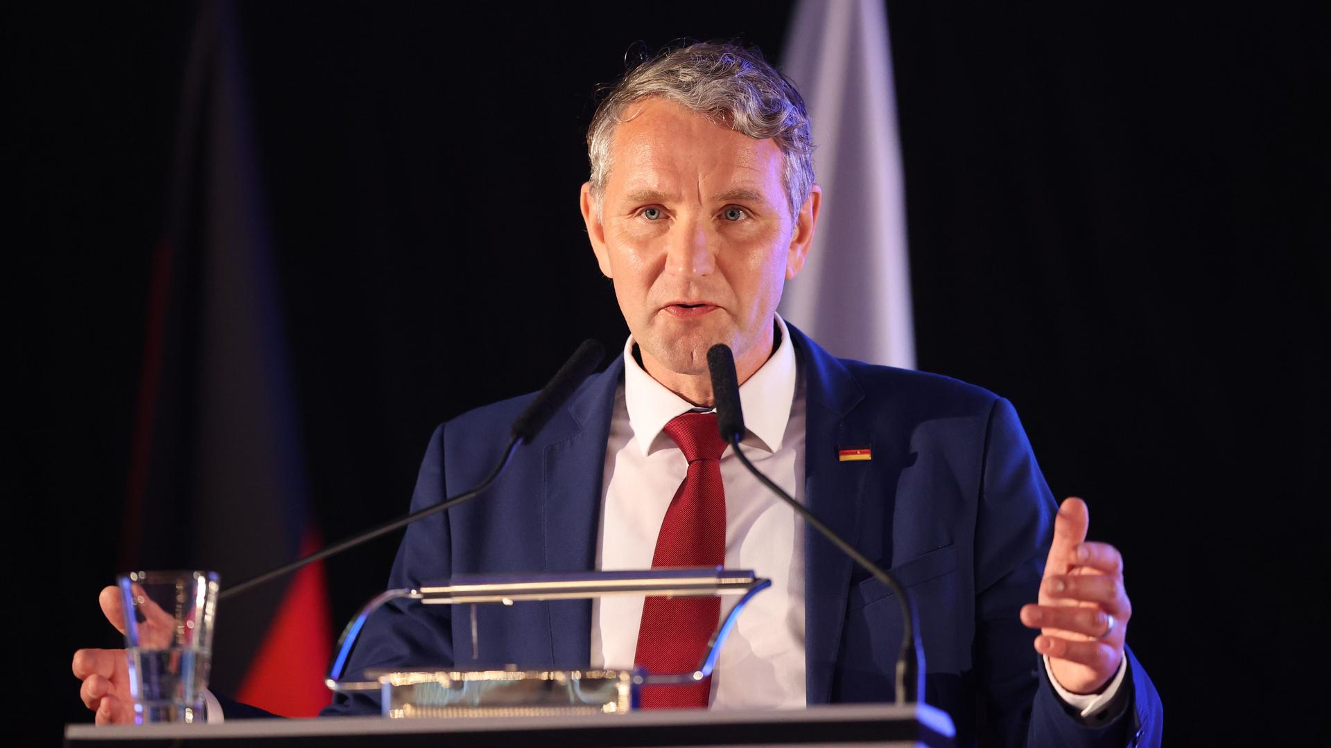Björn Höcke, Vorsitzender der AfD in Thüringen, hält beim Landesparteitag der AfD im Mai 2022 eine Rede.