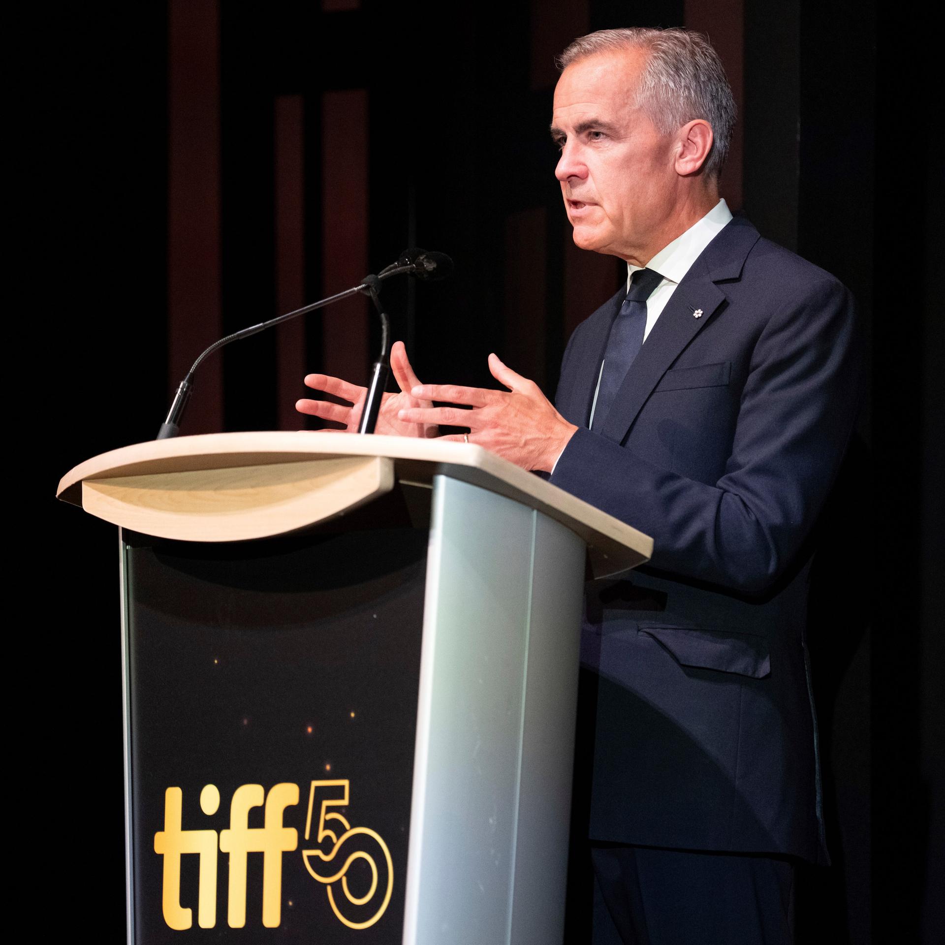 Mobilität - Kanada streicht Vorgabe von 100 Prozent E-Autos bei Neuwagen bis 2035