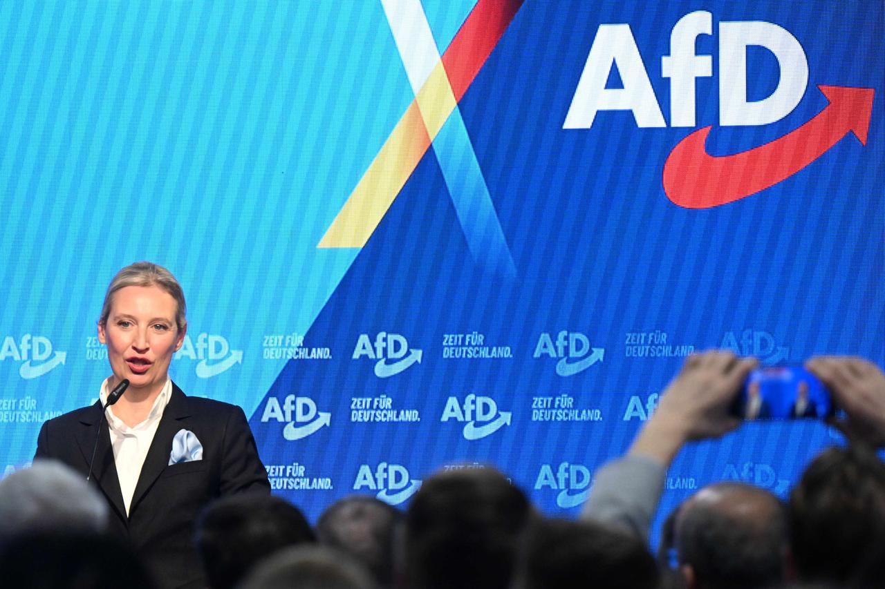 Alice Weidel, Bundesvorsitzende und Kanzlerkandidatin der AfD, spricht bei der Wahlparty.