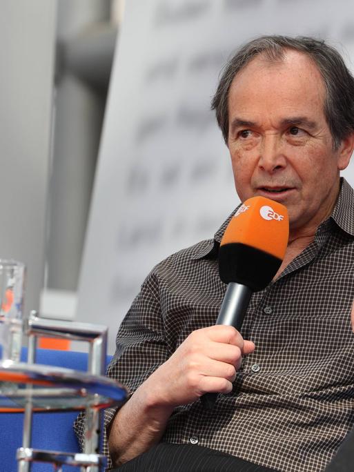 Der US-Krimi-Autor Martin Cruz Smith bei der Leipziger Buchmesse 2010
