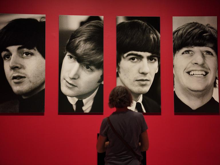 Die Beatles bei der Paul-McCartney-Ausstellung "Photographs 1963-64: Eyes of the Storm" in der National Portrait Gallery in London