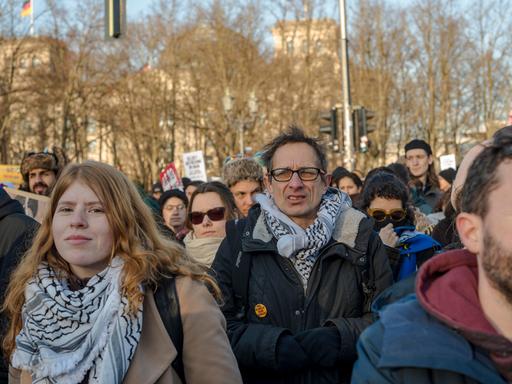 Demonstranten gegen das Regime in Iran in Berlin 
