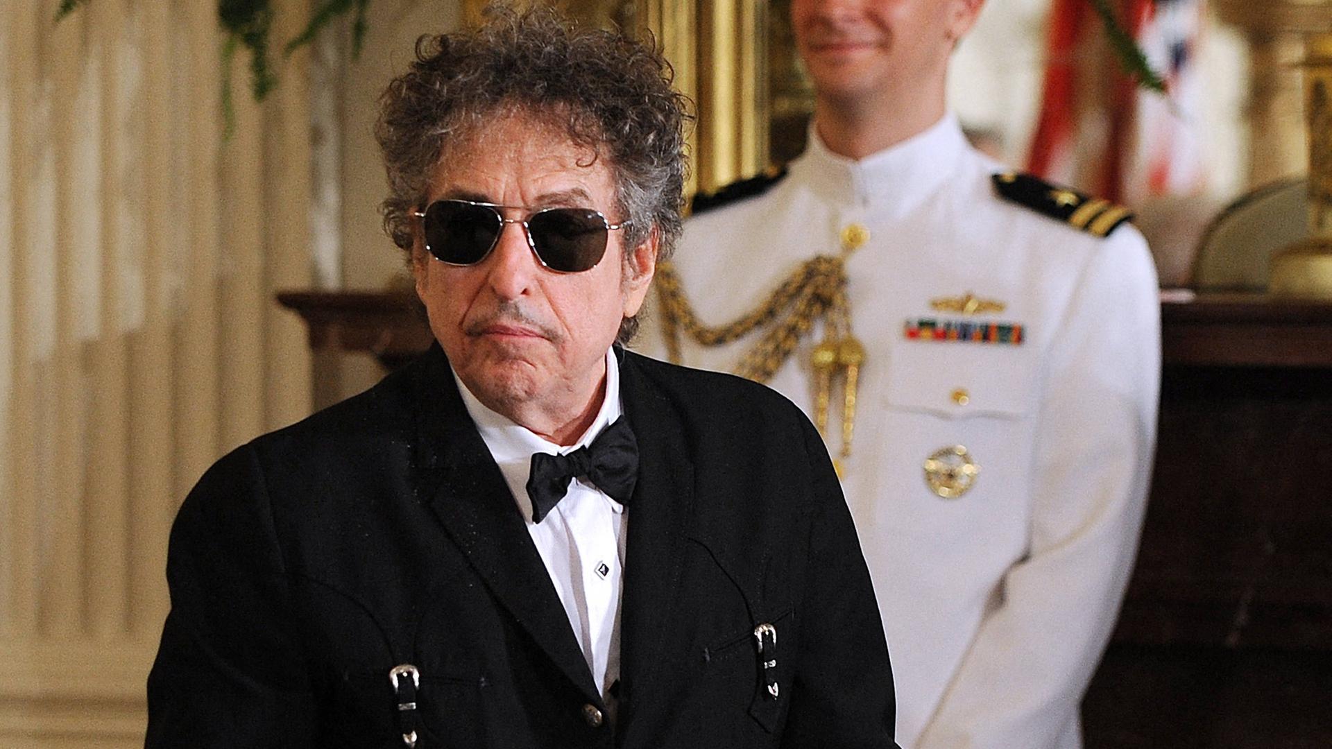 Singer-Songwriter Bob Dylan erhält im Weißen Haus in Washington, DC, USA, die Presidential Medal of Freedom. Singer-Songwriter Bob Dylan erhält im Weißen Haus in Washington, DC, USA, die Presidential Medal of Freedom.
