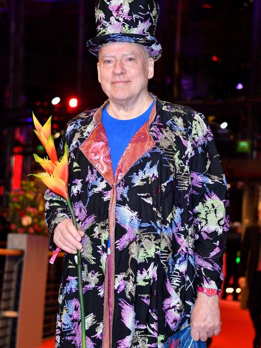 Rosa von Praunheim bei der Festivaleröffnung der Berlinale 2023. Rosa von Praunheim bei der Festivaleröffnung der Berlinale 2023.