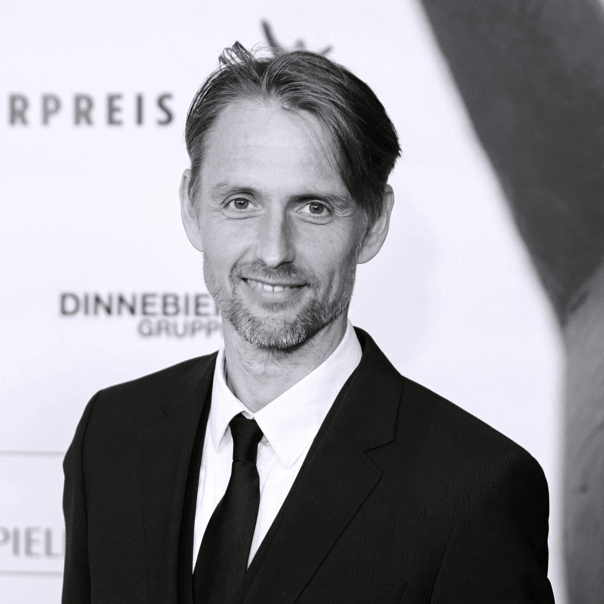 Der Schauspieler Axel Schreiber im Portrait. 