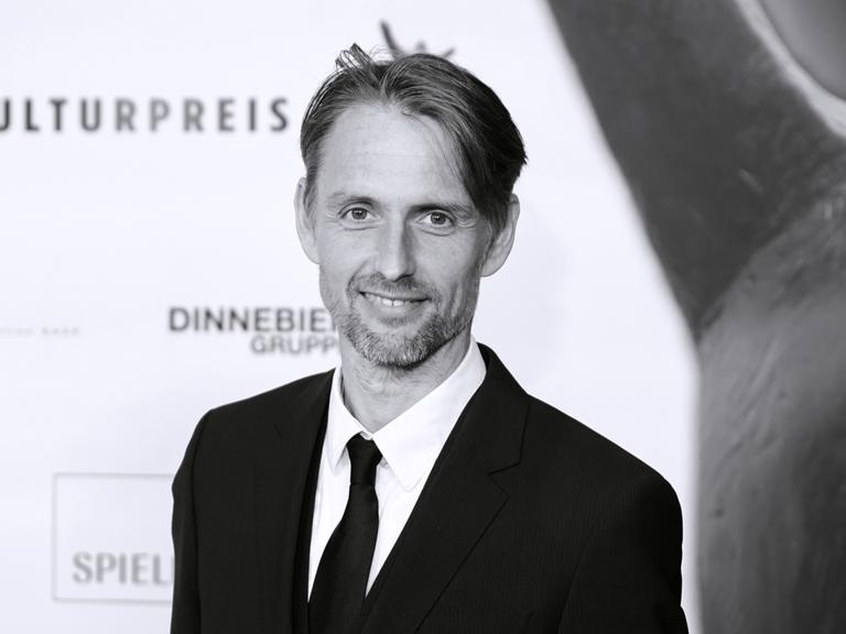 Der Schauspieler Axel Schreiber im Portrait. 