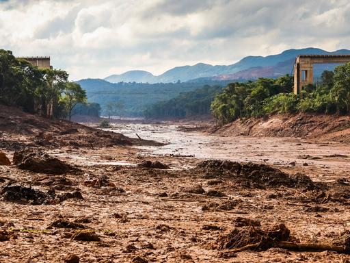 Nach dem Dammbruch von Brumadinho am 25. Januar 2029 hinterließ die Schlammlawine eine Schneise der Verwüstung.