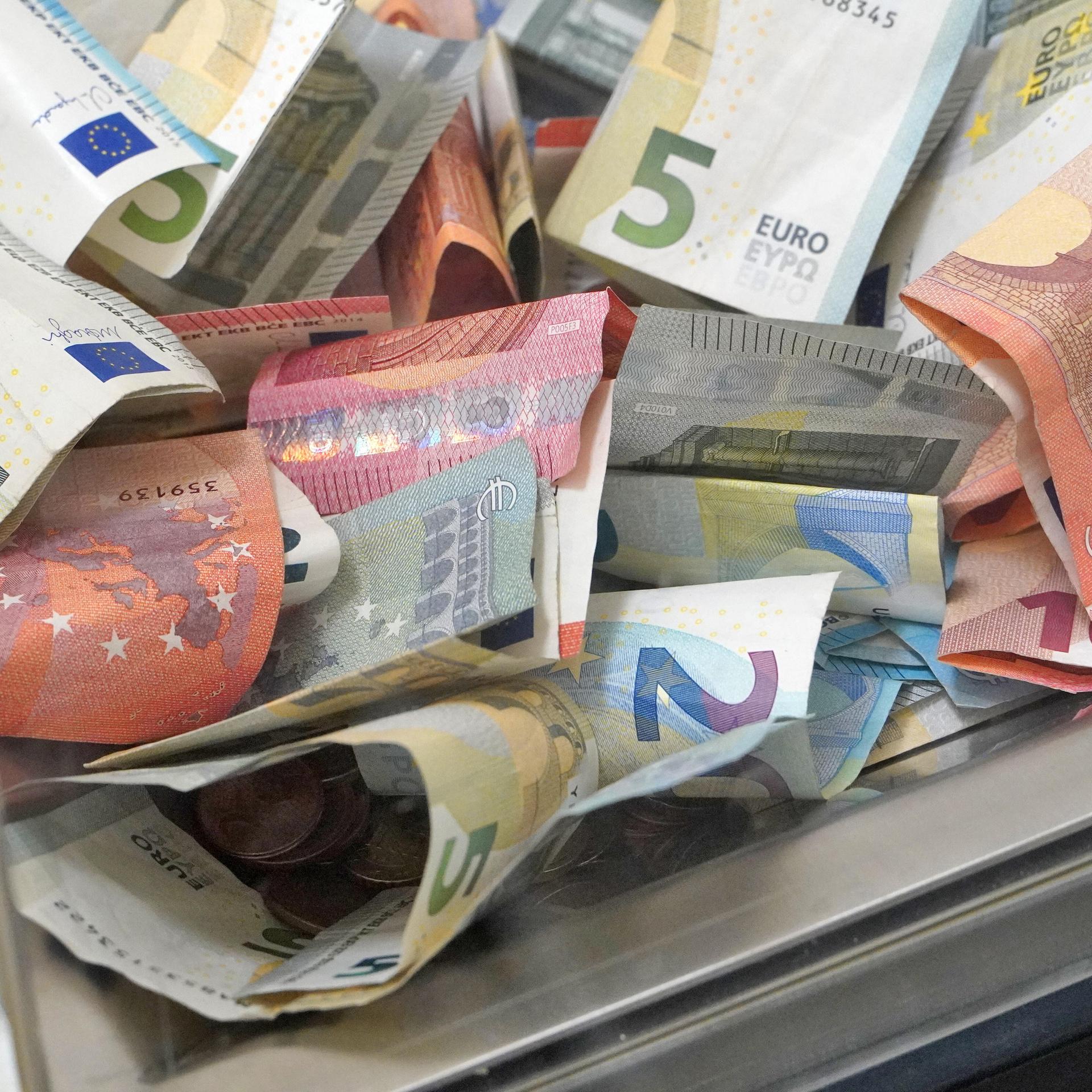 Meinung - Klingbeils Bargeld-Pläne könnten zum Bumerang werden episode artwork