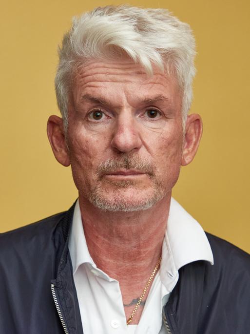 Der Autor Heinz Strunk im Porträt. Der Autor Heinz Strunk im Porträt.